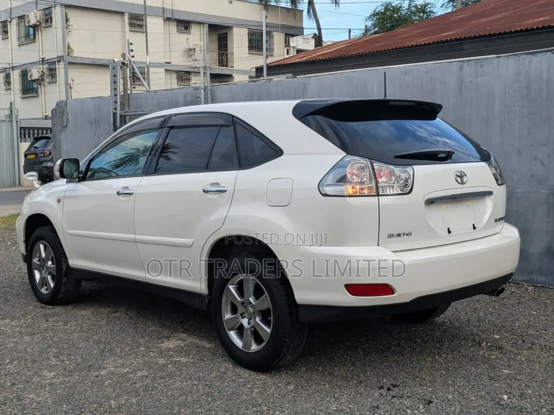 Toyota Harrier 2007 White