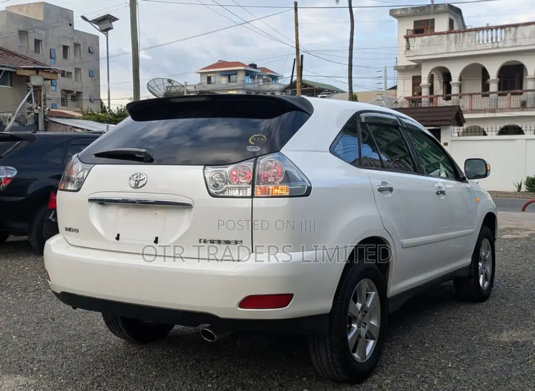 Toyota Harrier 2007 White