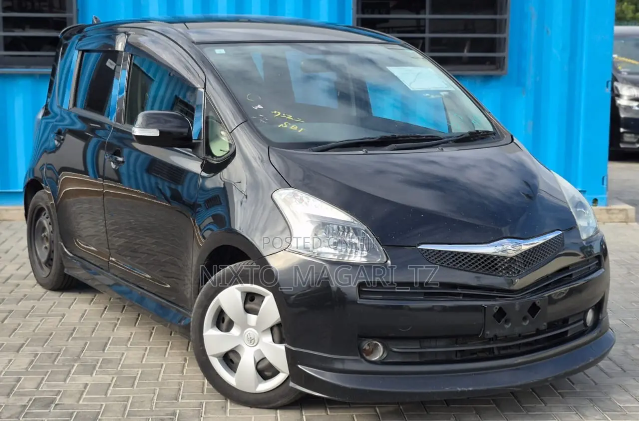 Toyota Ractis 2008 Black