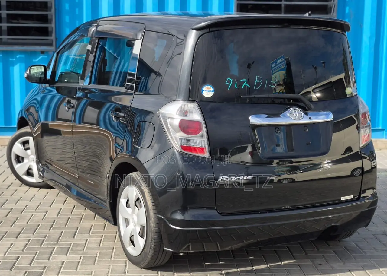 Toyota Ractis 2008 Black