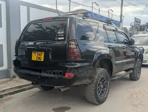 Toyota Hilux Surf 2005 Black