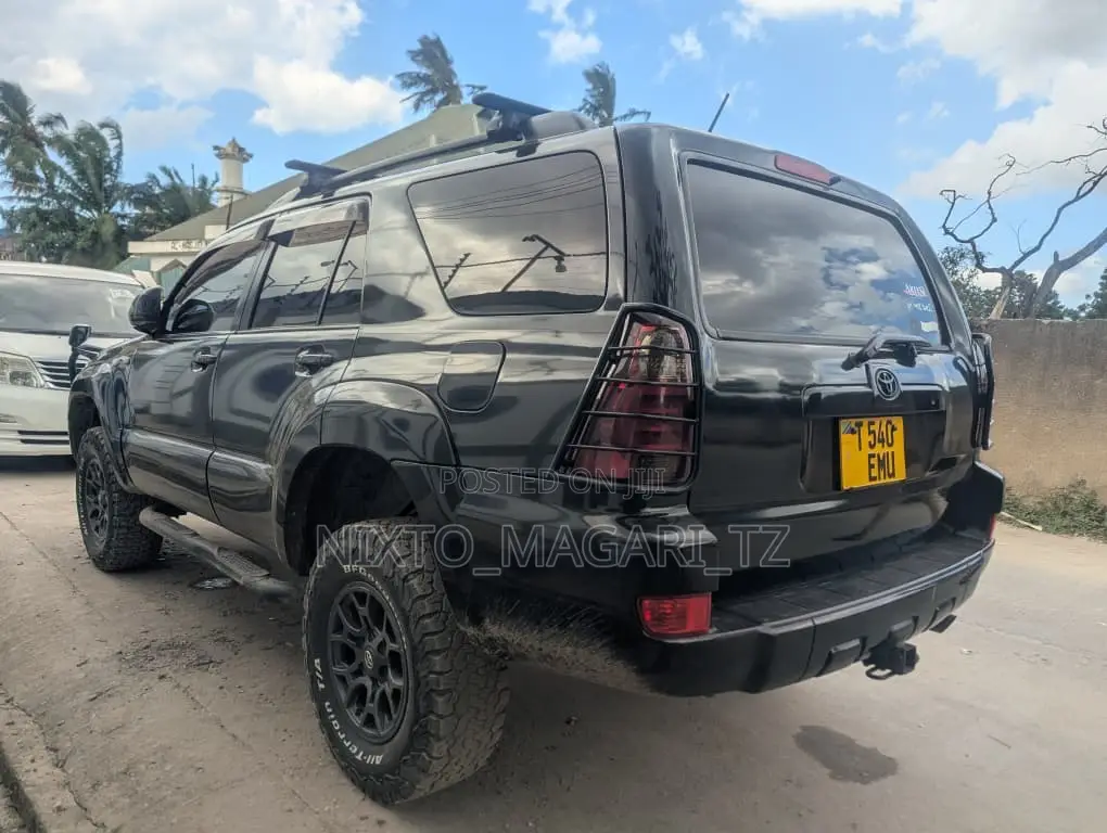 Toyota Hilux Surf 2005 Black