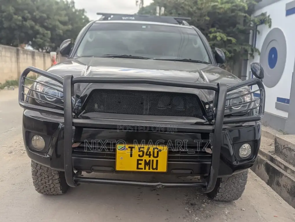 Toyota Hilux Surf 2005 Black