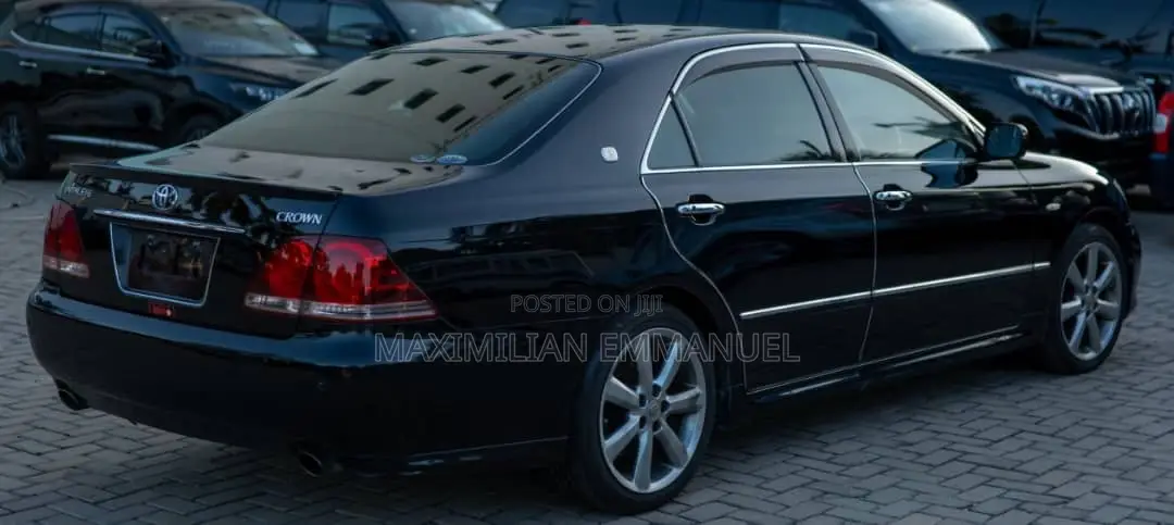 Toyota Crown 2007 Black