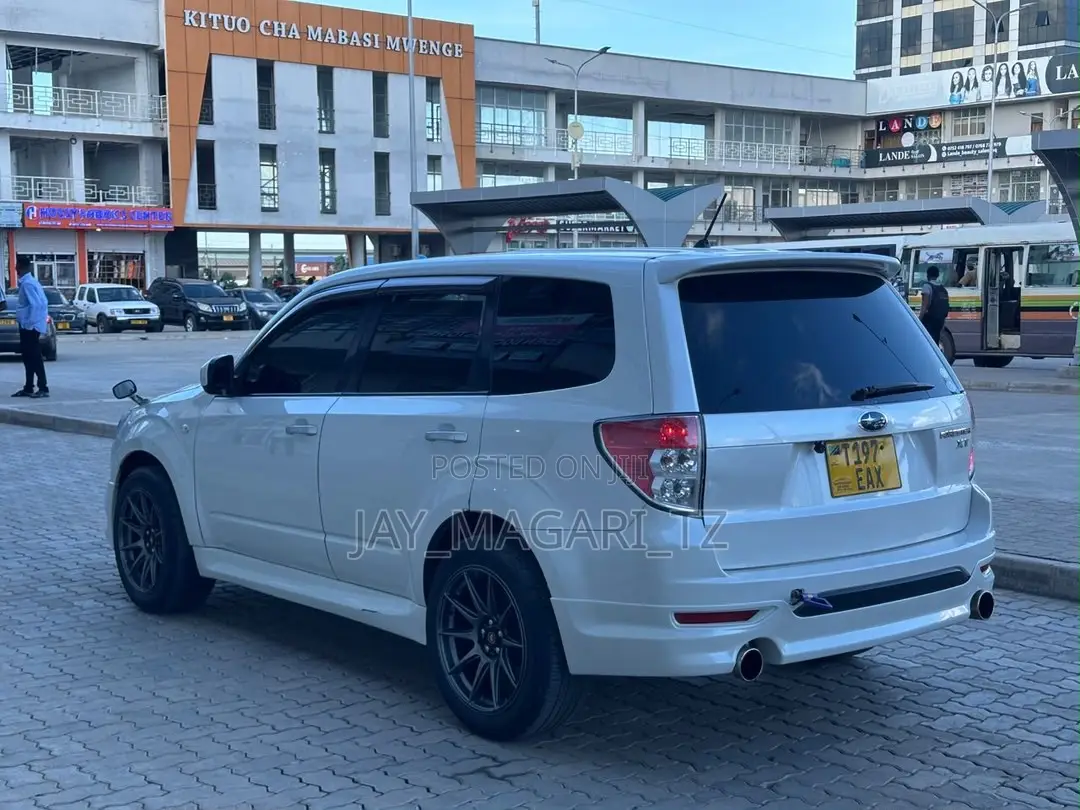 Subaru Forester 2009 White