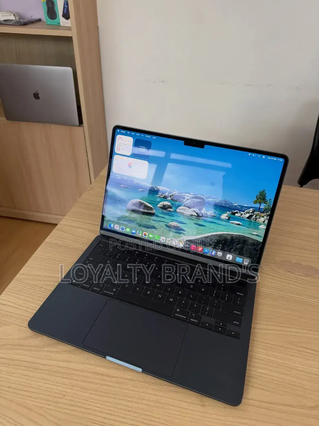 New Laptop Apple MacBook Air 2024 M3 16GB Apple M3 SSD 512GB