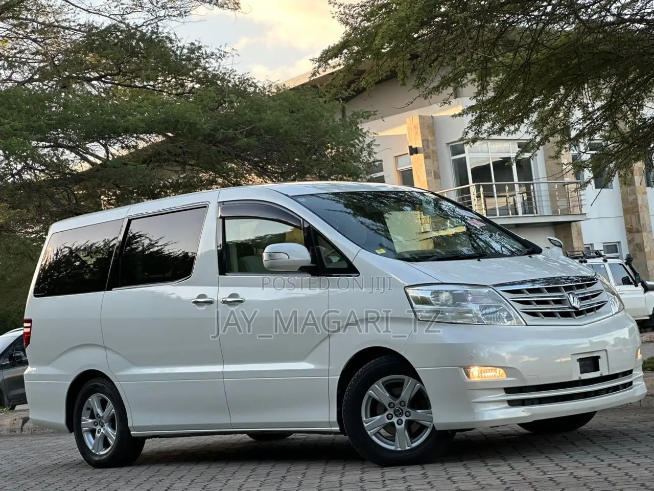 Toyota Alphard 2005 White