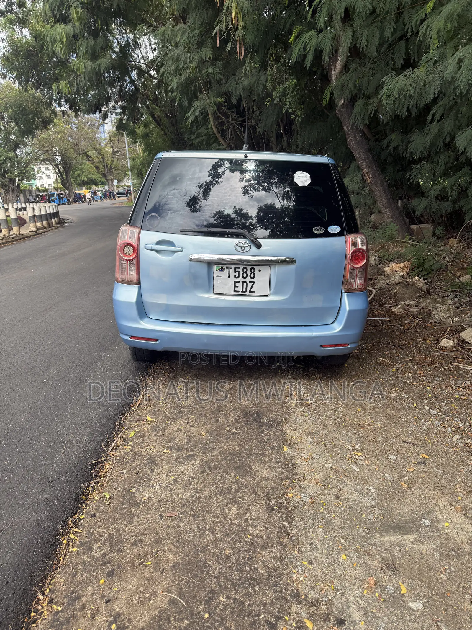 Toyota Raum 1.5 FWD 2009 Blue