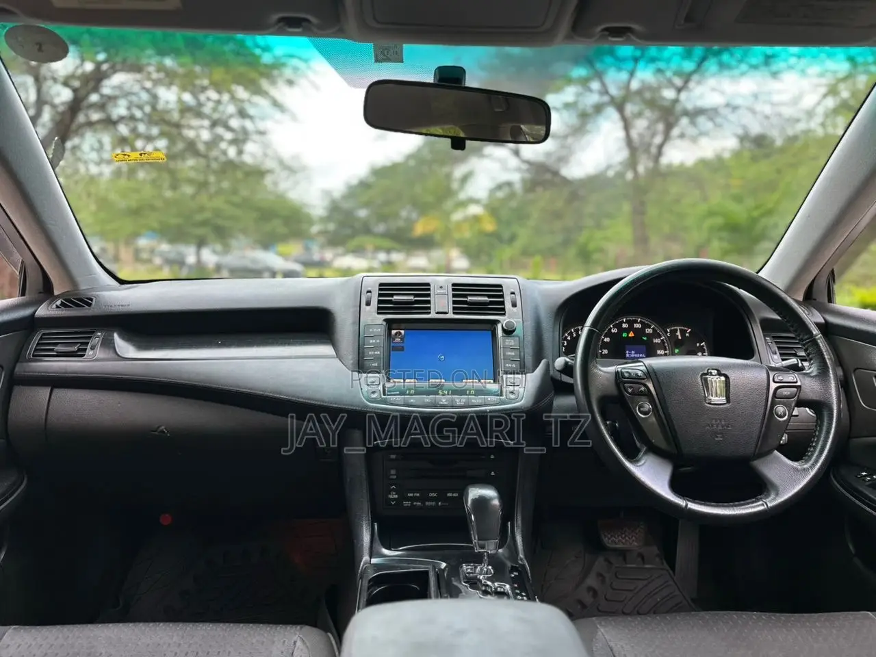 Toyota Crown 2009 White