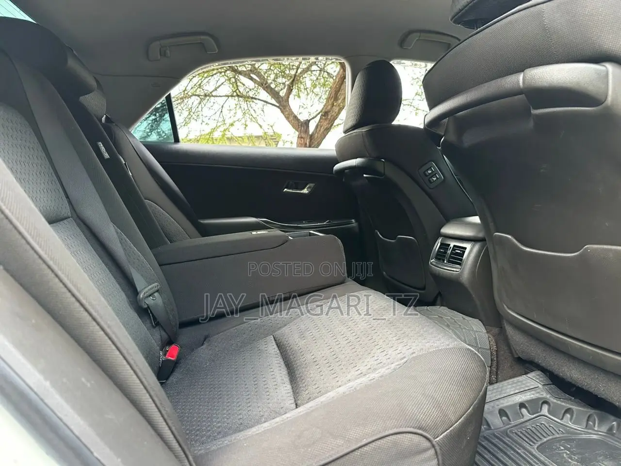 Toyota Crown 2009 White