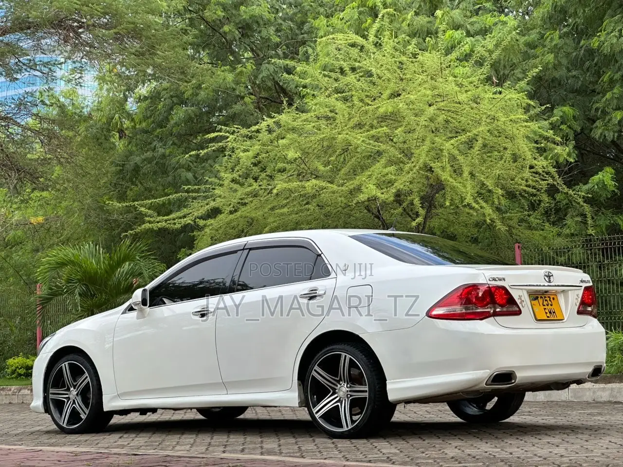 Toyota Crown 2009 White