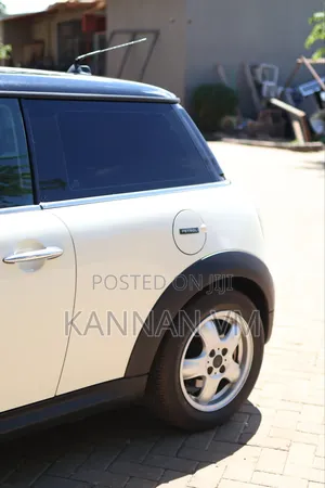 Mini Mini 2010 White