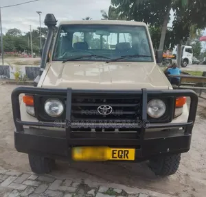 Toyota Land Cruiser 2024 Beige