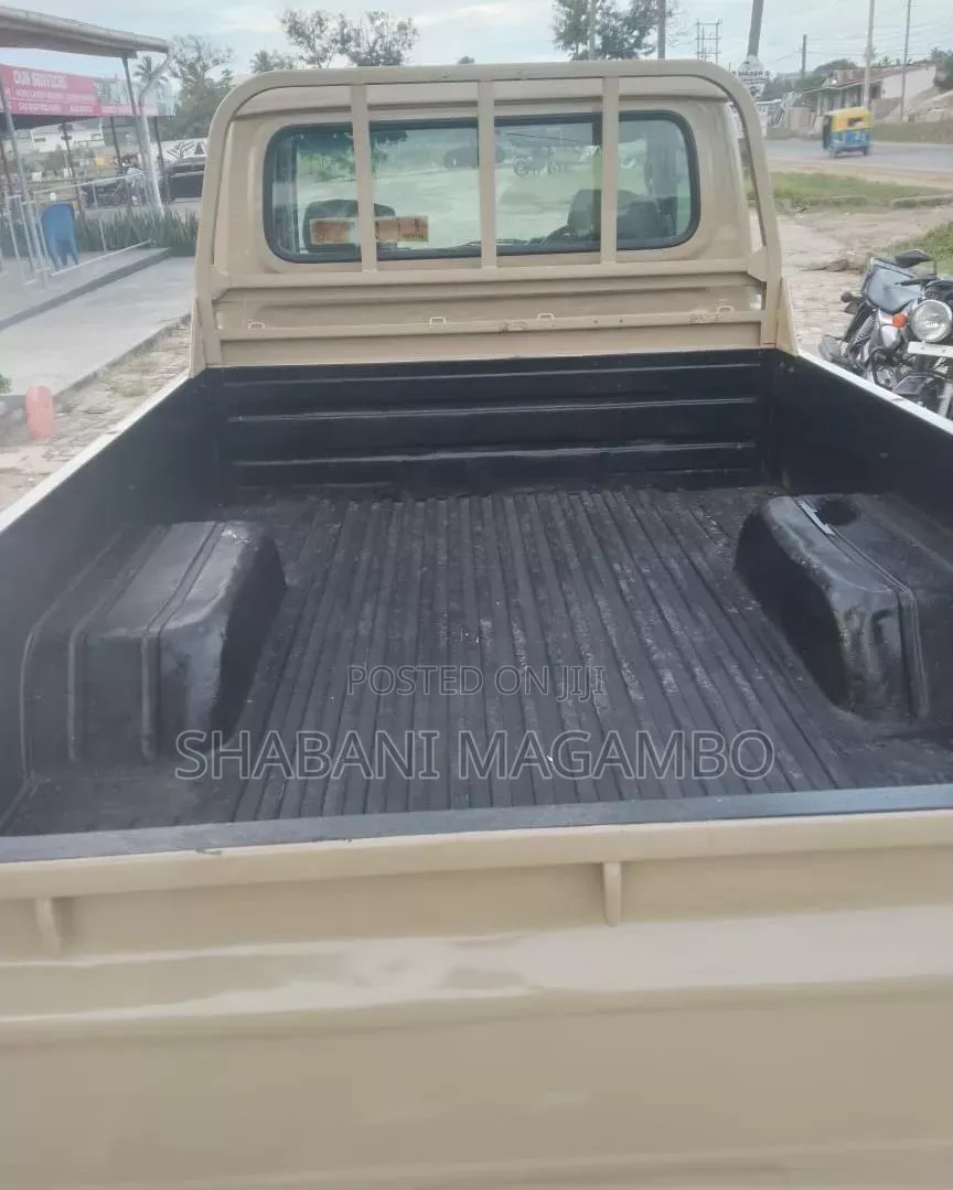 Toyota Land Cruiser 2024 Beige