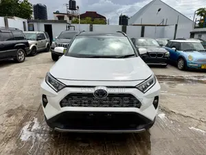 Toyota RAV4 Hybrid 2020 White