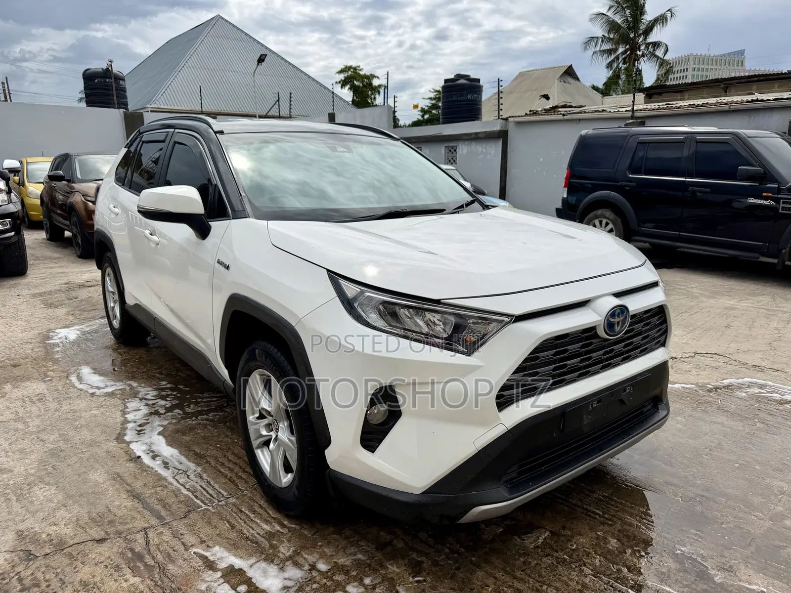 Toyota RAV4 Hybrid 2020 White