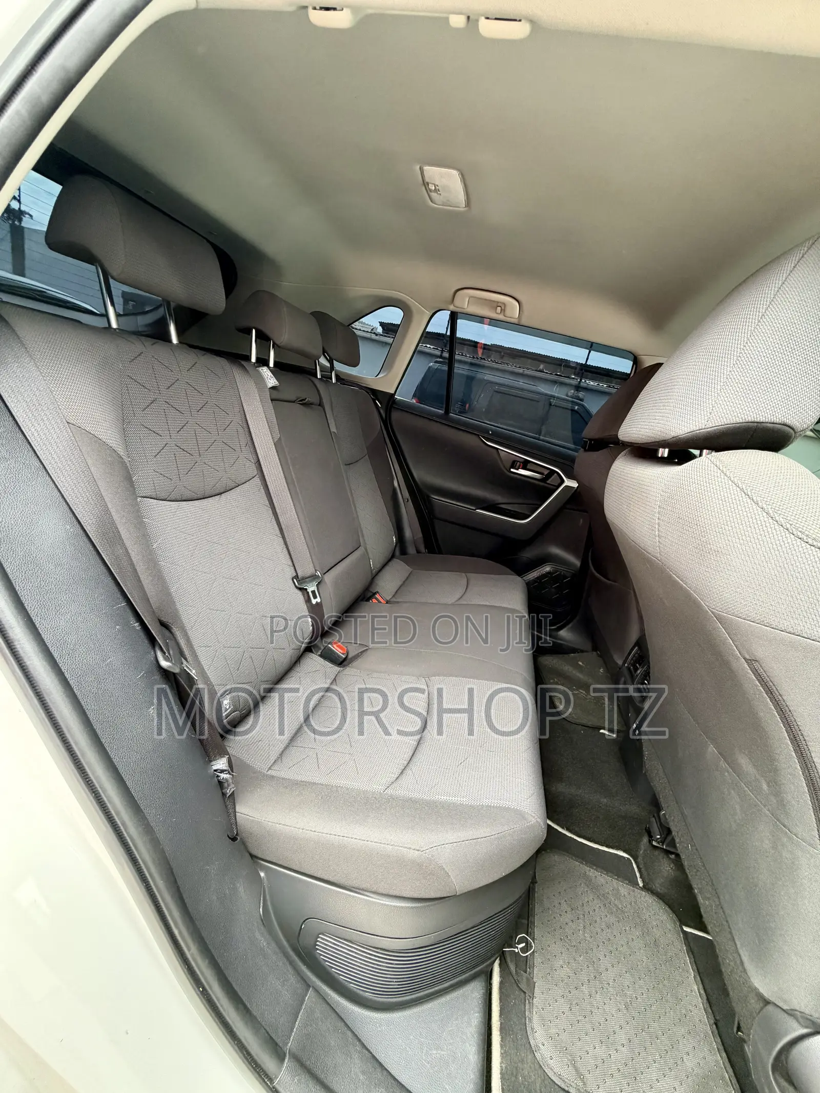 Toyota RAV4 Hybrid 2020 White