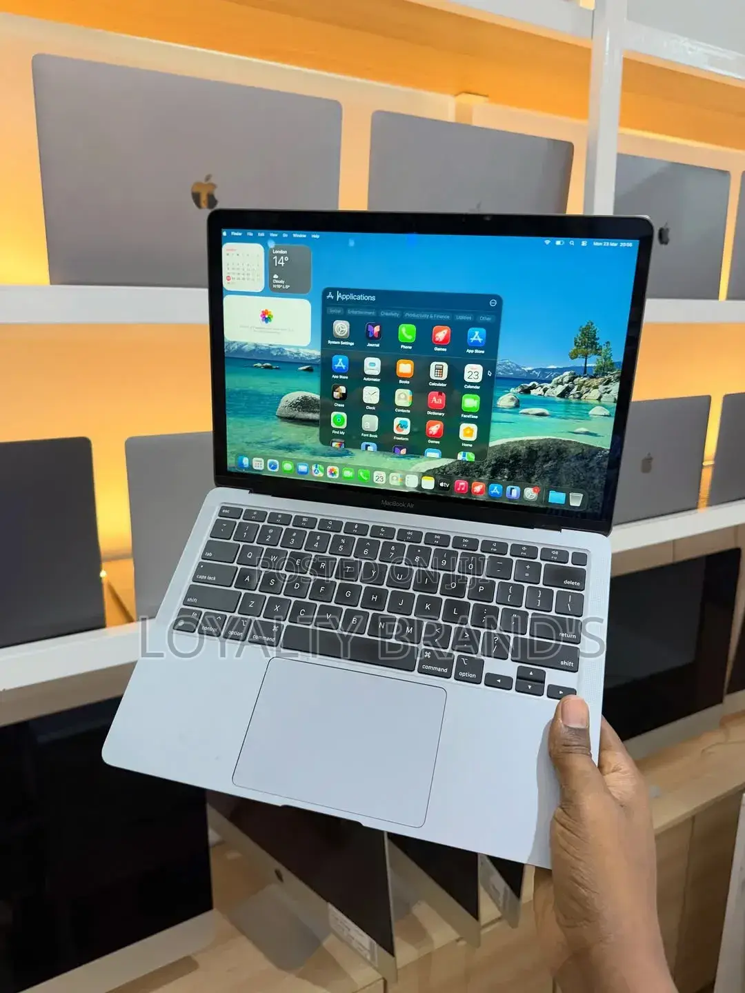 New Laptop Apple MacBook Air 2020 M1 8GB Apple M1 SSD 256GB