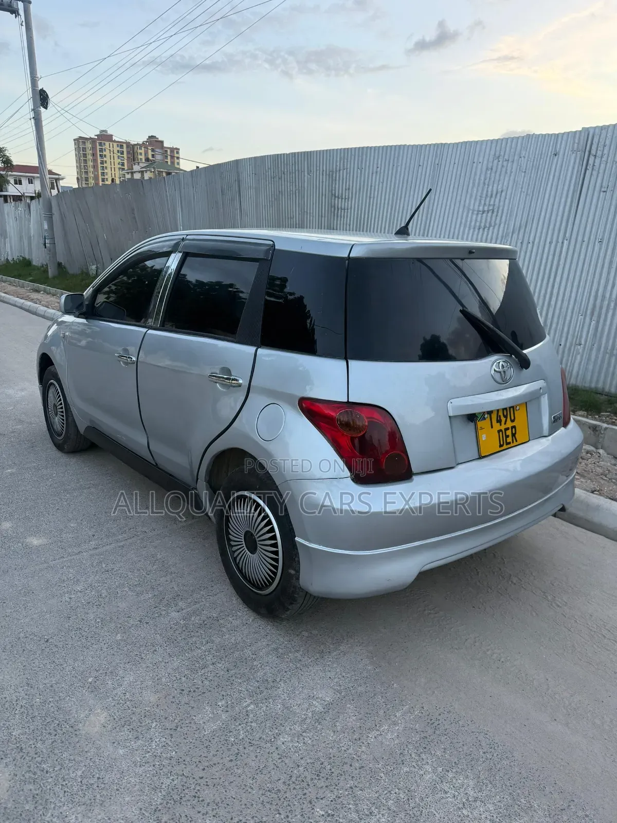 Toyota IST 2004