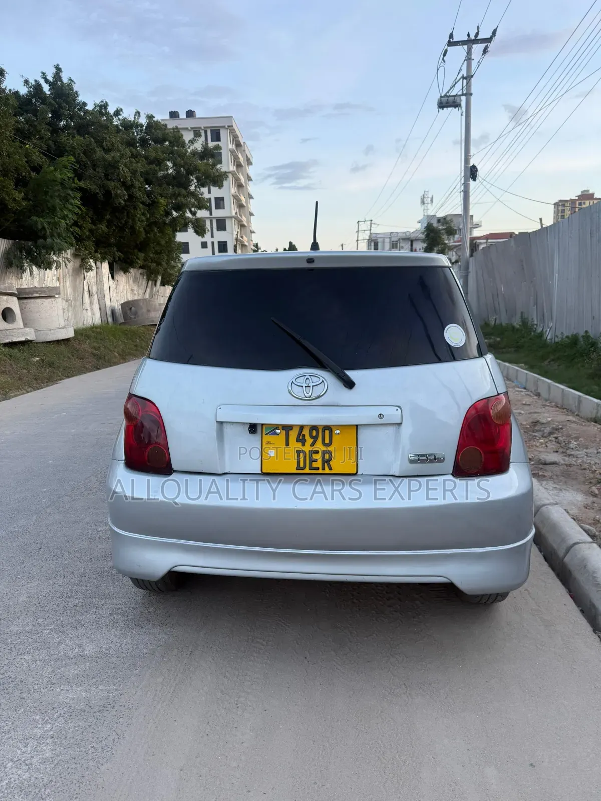 Toyota IST 2004