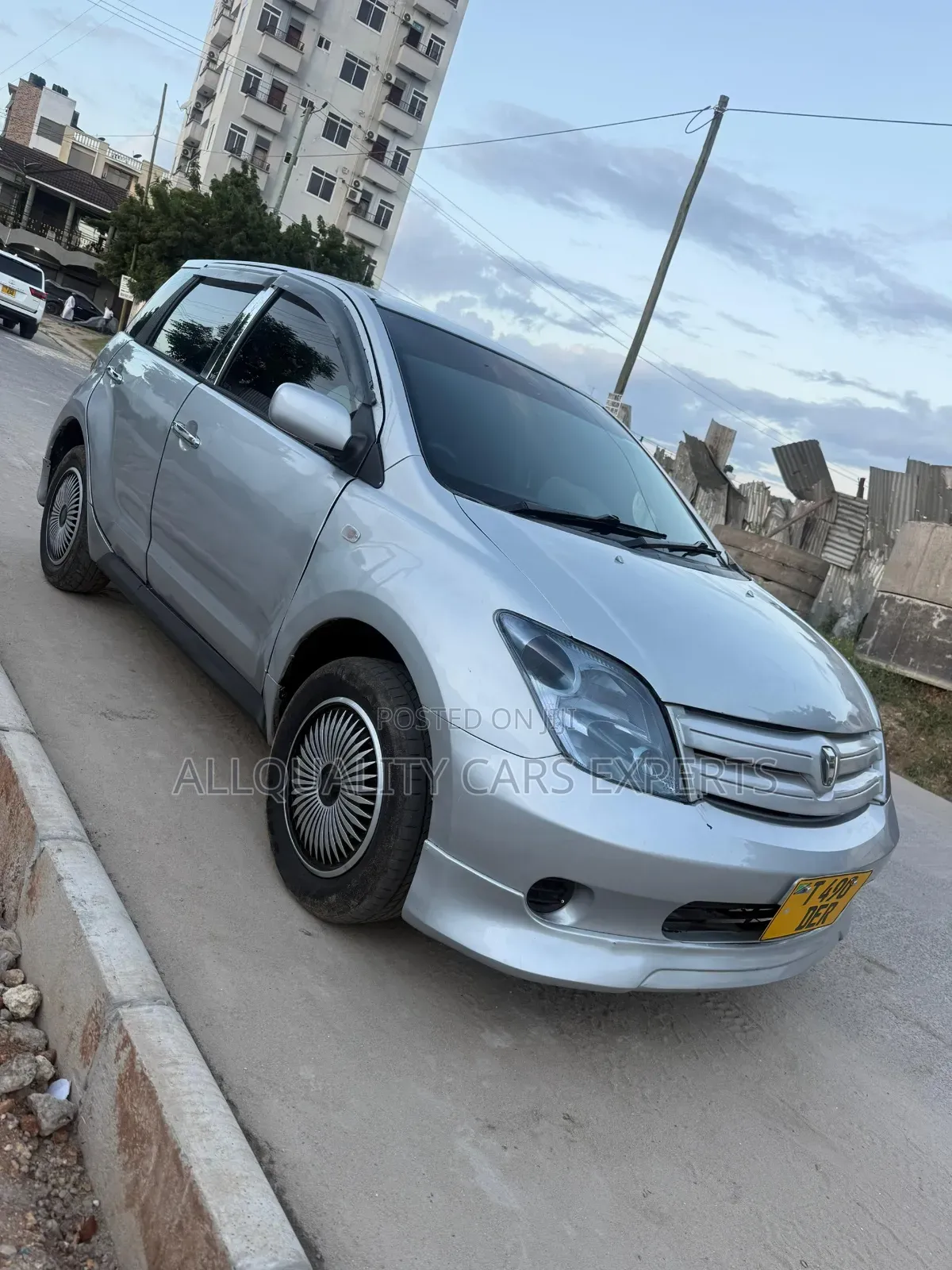 Toyota IST 2004