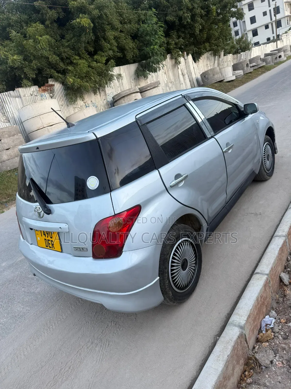 Toyota IST 2004