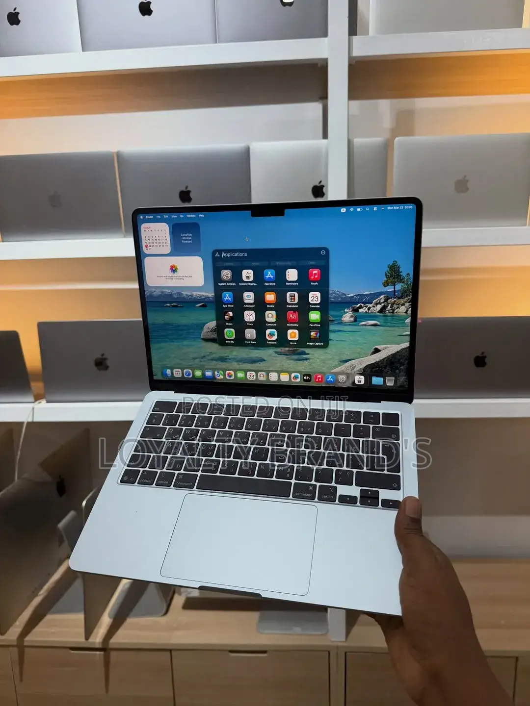 New Laptop Apple MacBook Air 2025 M4 16GB Apple M4 SSD 256GB