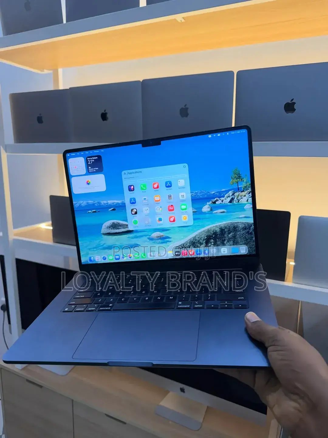New Laptop Apple MacBook Air 2023 M2 8GB Apple M2 SSD 256GB