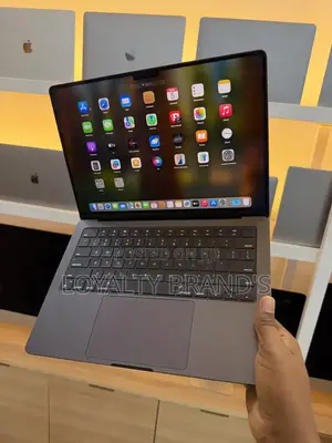 New Laptop Apple MacBook Pro 2024 M4 16GB Apple M4 SSD 512GB