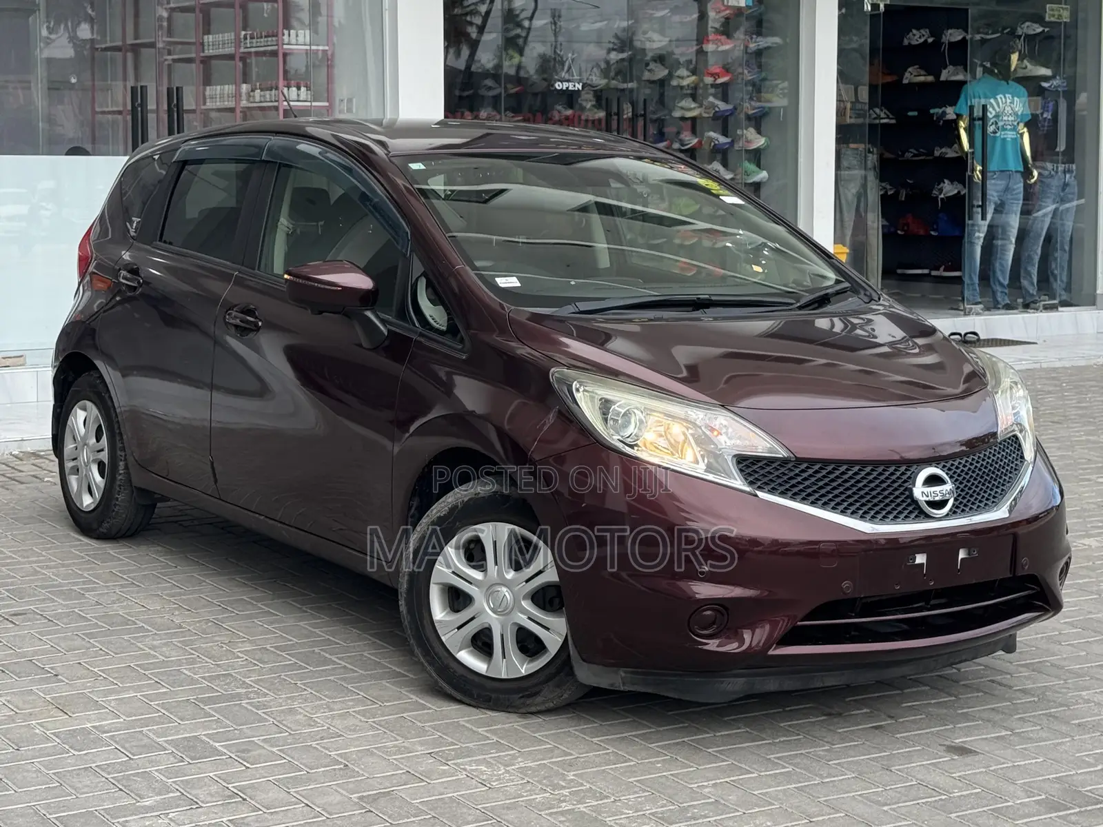 Nissan Note 1.6 Petrol 2016 Black