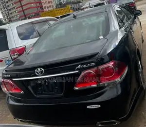 Toyota Crown 2011 Black