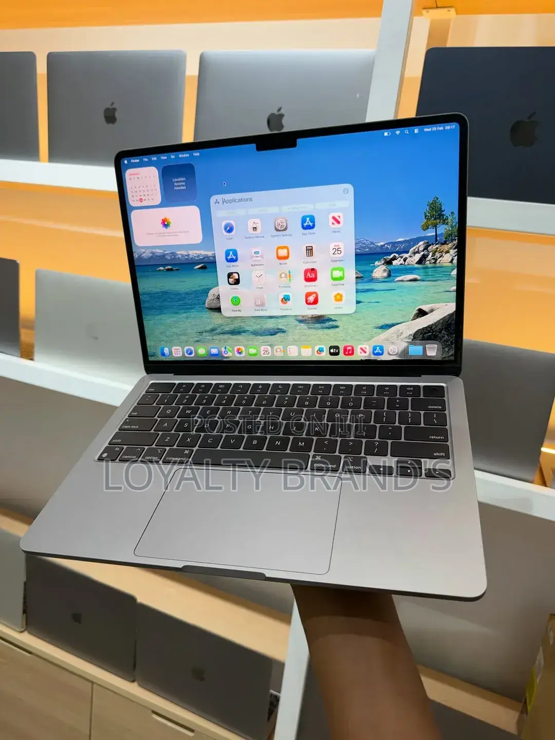 New Laptop Apple MacBook Air 2024 M3 8GB Apple M3 SSD 256GB