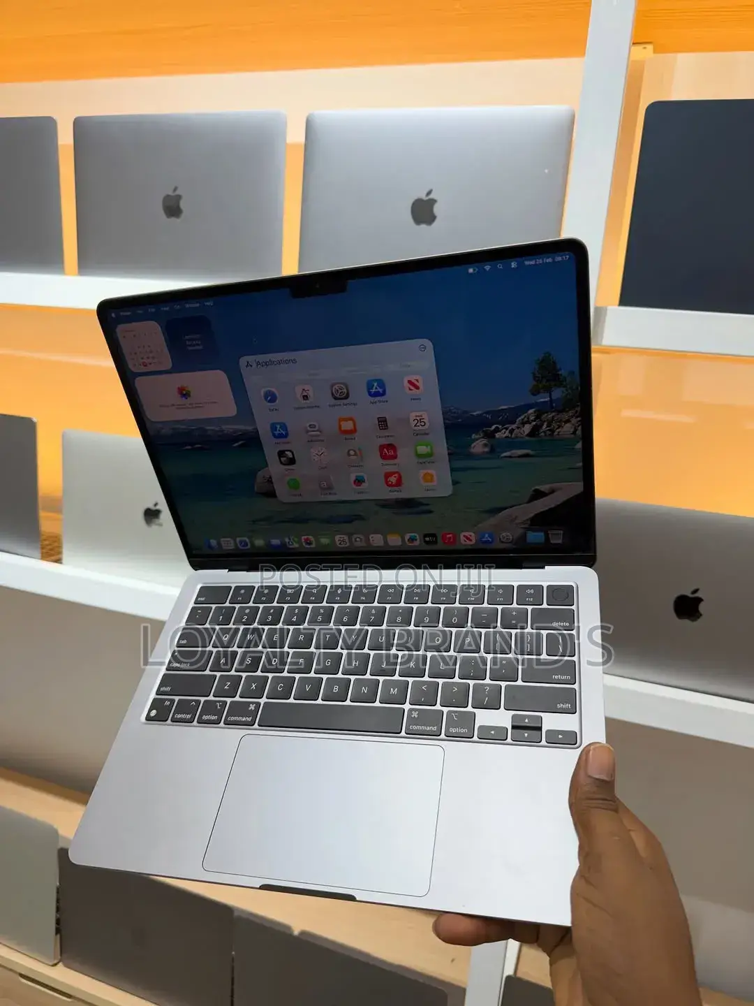 New Laptop Apple MacBook Air 2024 M3 8GB Apple M3 SSD 256GB