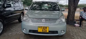 Toyota Raum 1.5 AWD 2008 Silver