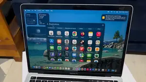 New Laptop Apple MacBook Pro 2020 M1 16GB Apple M1 SSD 256GB