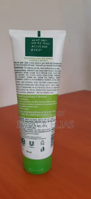 Simple Moisturizing Facial Wash