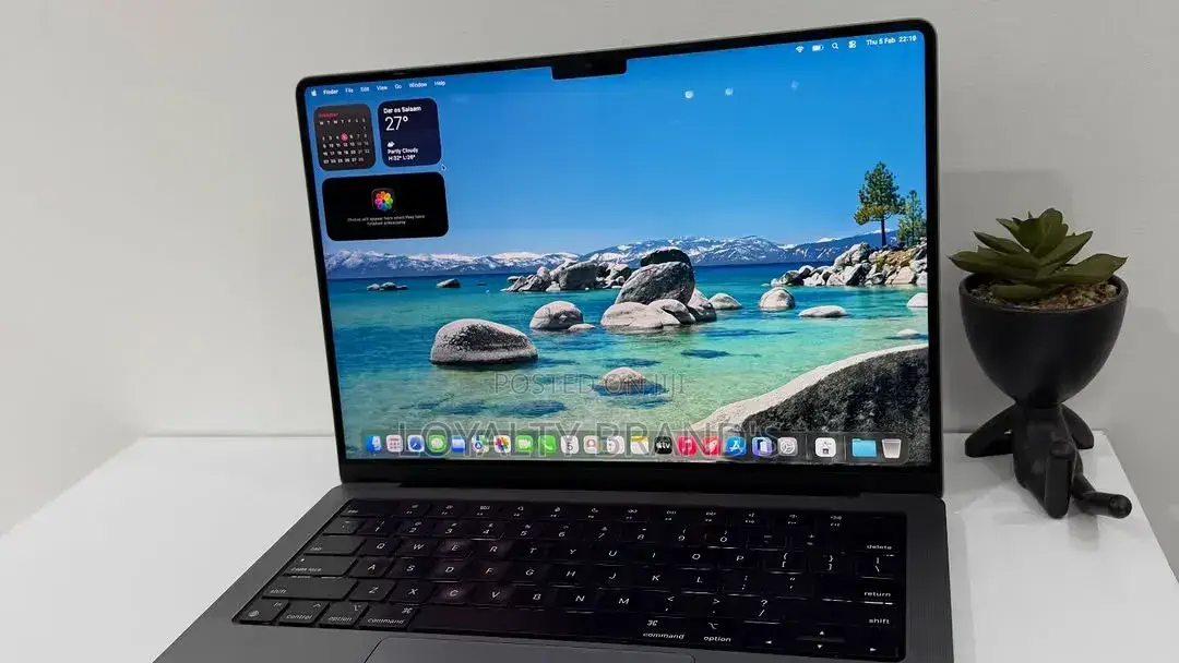 New Laptop Apple MacBook Pro 2021 M1 32GB Apple M1 Pro SSD 512GB