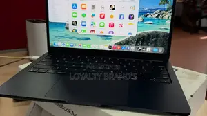 New Laptop Apple MacBook Air 2025 M4 16GB Apple M4 SSD 256GB