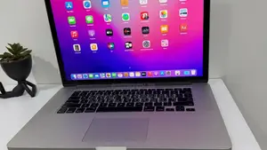 New Laptop Apple MacBook Pro 2015 16GB Intel Core i7 SSD 500GB