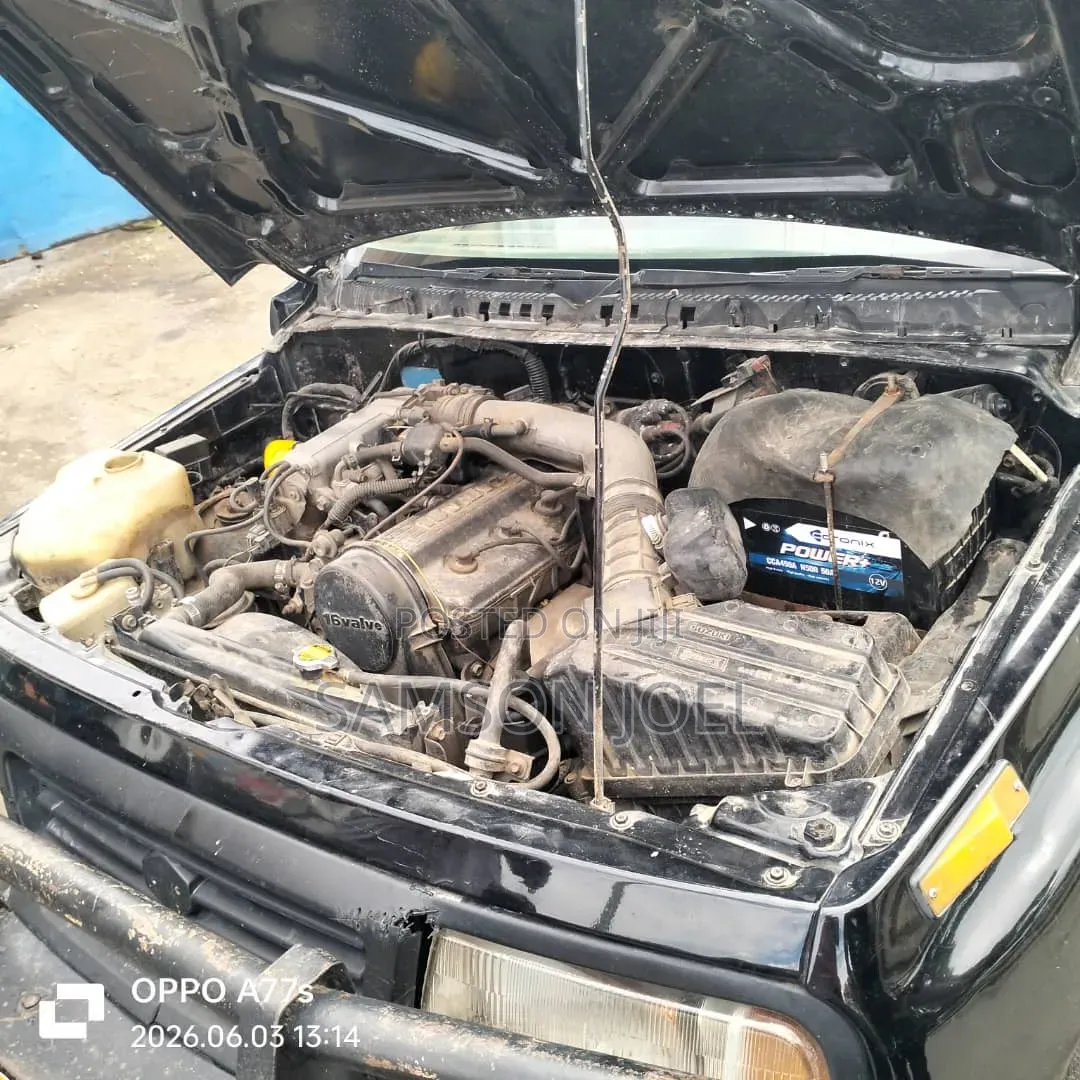 Suzuki Escudo 1998 Black