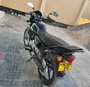 New Bajaj Boxer X125 2026 Black