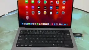 New Laptop Apple MacBook Pro 2023 M2 Pro 16GB Apple M2 SSD 1T
