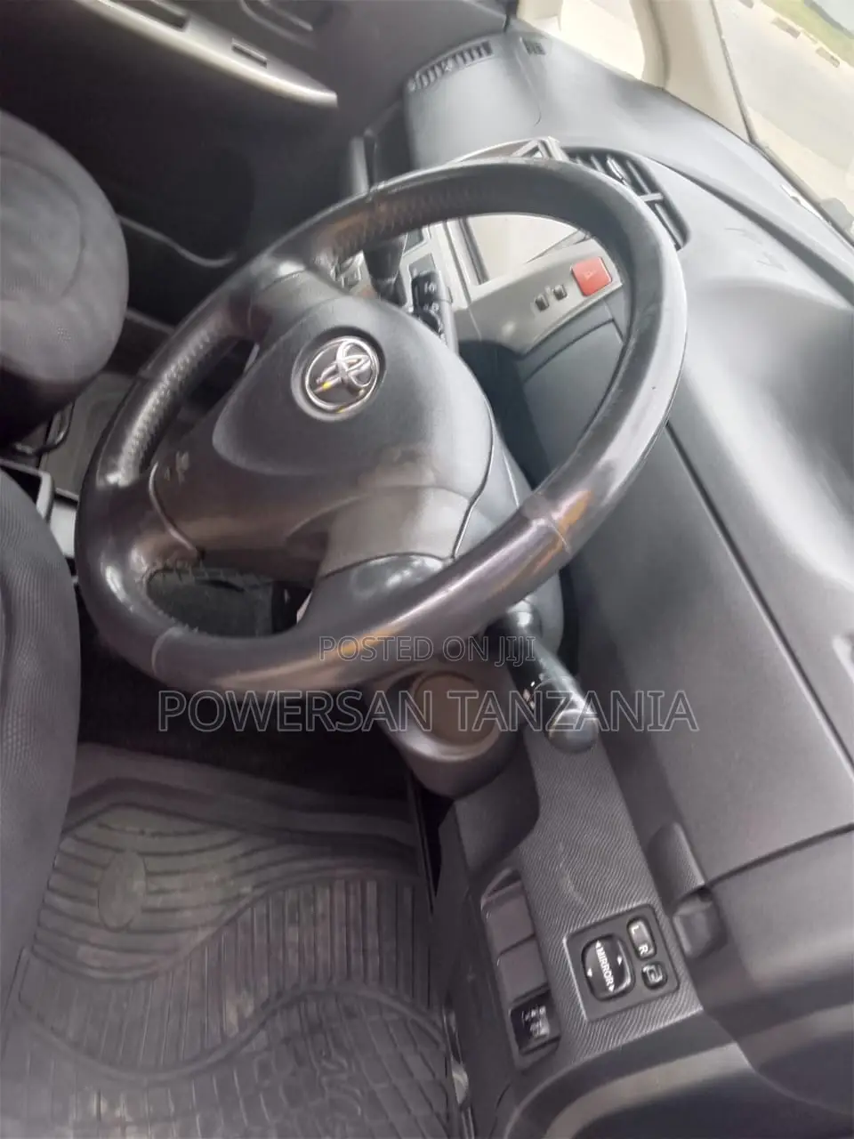 Toyota Ractis 2007 Gray