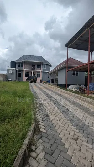 4bdrm Block of Flats in Mchakama Real State, Mbezi for sale