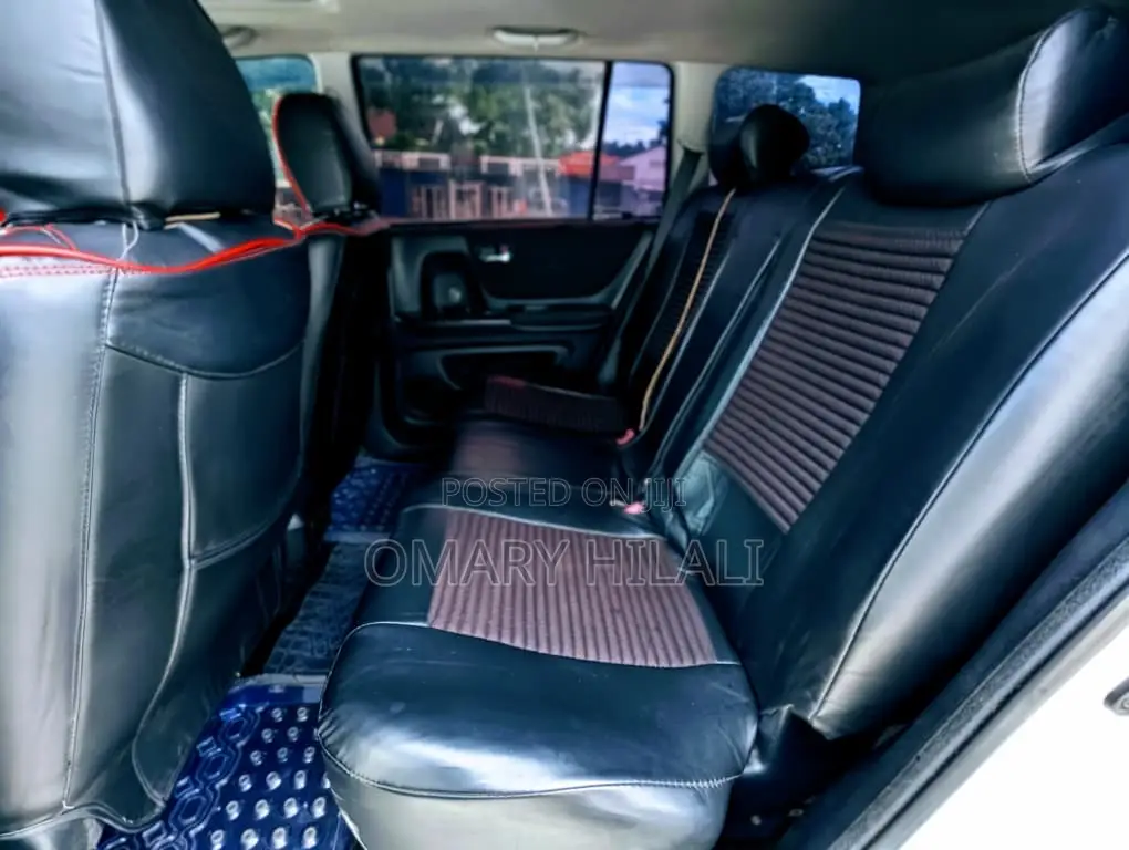 Toyota Kluger 2004 Pearl