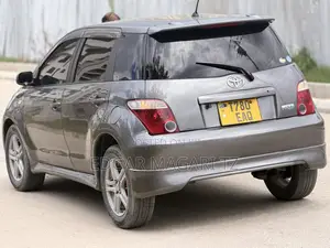 Toyota IST 2005 Gray