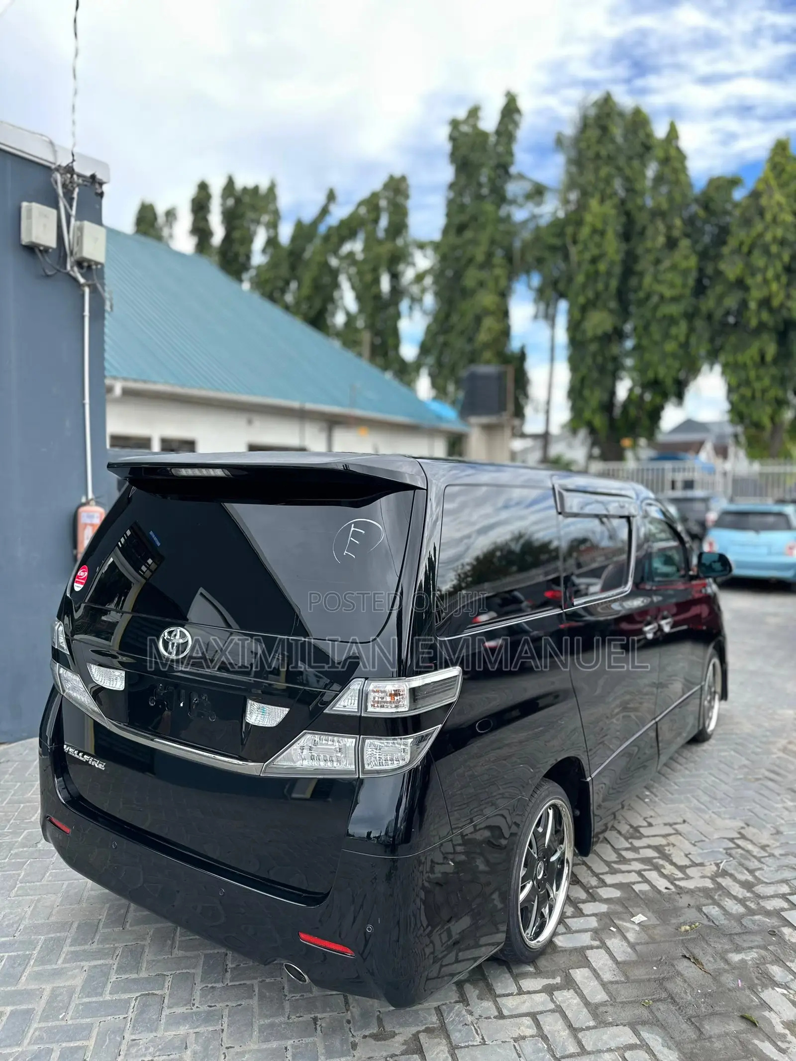 Toyota Alphard 2010 Black