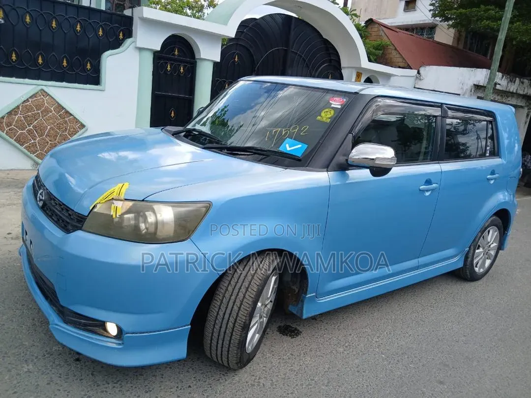 Toyota Corolla Rumion Hatchback 1.8 FWD 2010 Blue