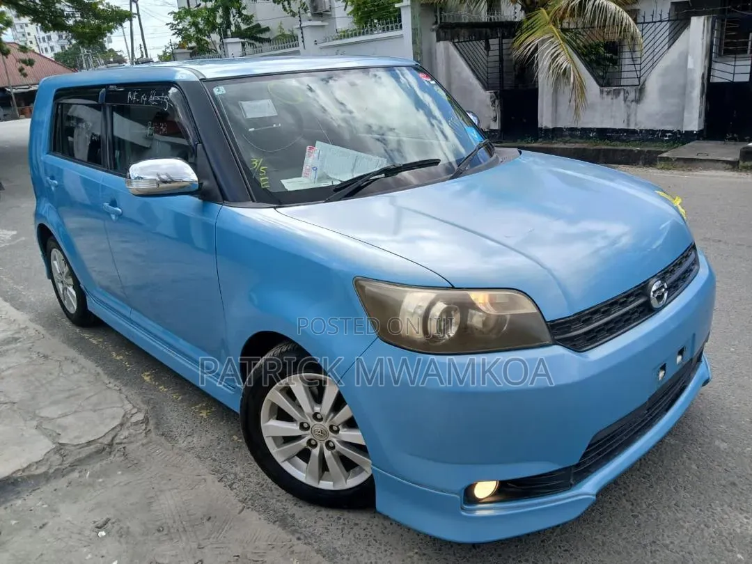 Toyota Corolla Rumion Hatchback 1.8 FWD 2010 Blue