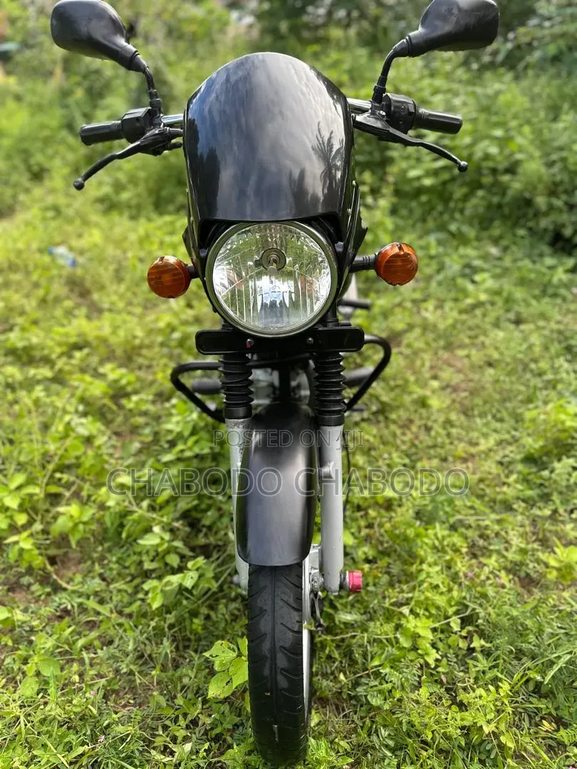 Bajaj Boxer 125 2025 Black